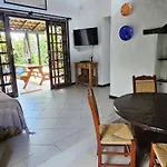 Casa Charmosa, Em Condominio Na Cachoeira